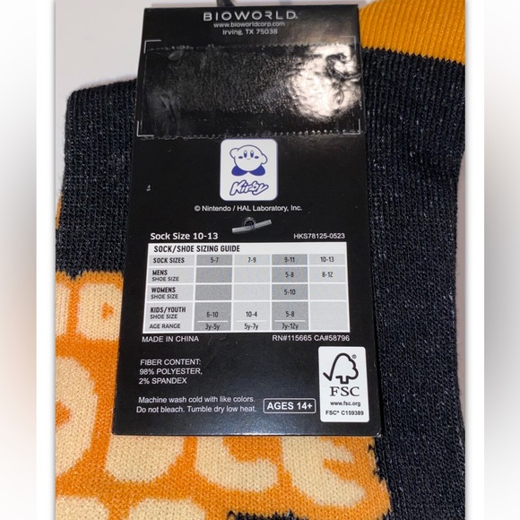 Kirby Waddle Dee Crew Socks 2 Pair Men 8-12 Blue Black Bandana Game Boy 8Bit NEW - Picture 4 of 11